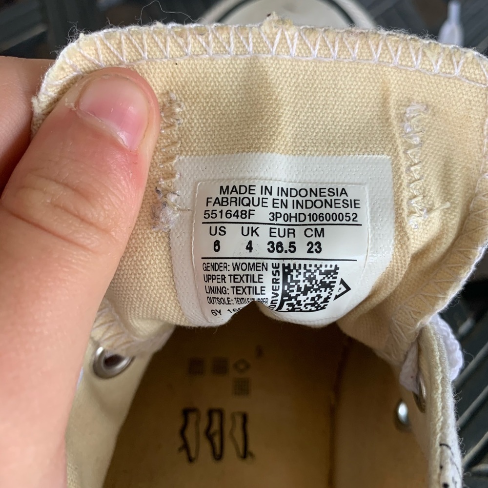 Converse - Picture 3 of 3